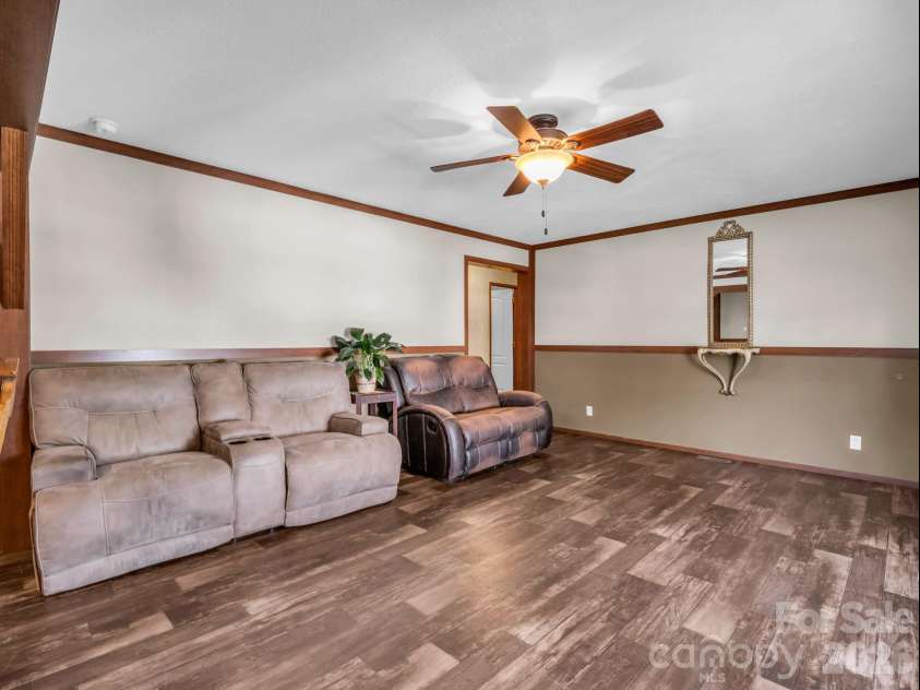 120 Quiet Stream Lane, Hendersonville, NC 28791.  MLS# CAR4360445, YatesRealty ID 9734. 