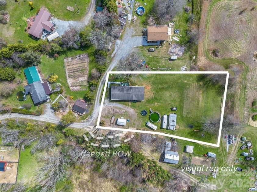 120 Quiet Stream Lane, Hendersonville, NC 28791.  MLS# CAR4360445, YatesRealty ID 9734. 