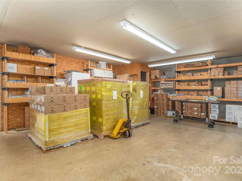 22 Park Terrace Drive, Clyde, NC 28721.  MLS# CAR4076320, YatesRealty ID 9734. 