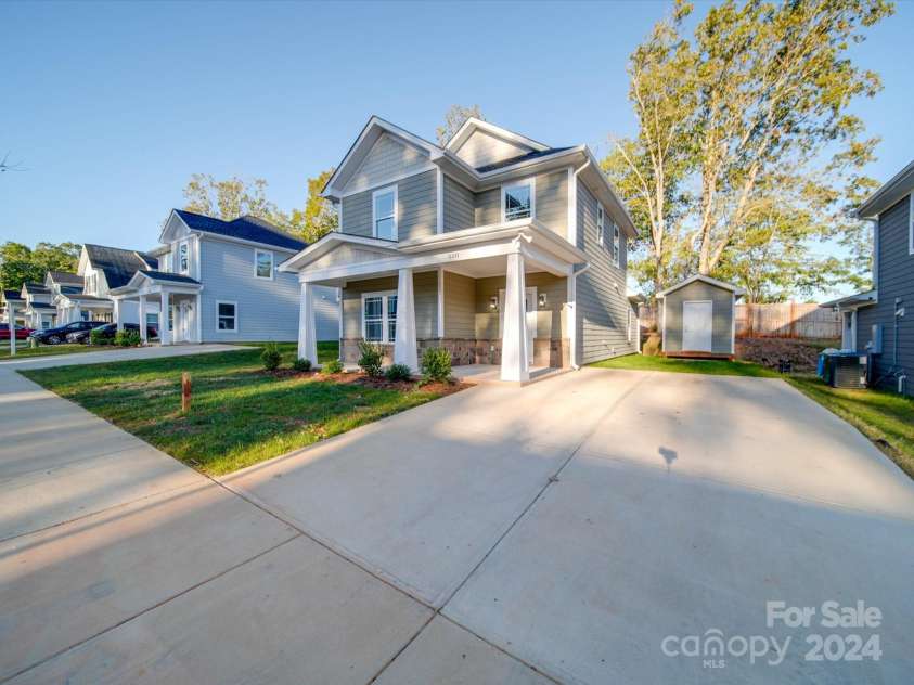 558 Geneva Circle, Gastonia, NC 28056.  MLS# CAR4186850, YatesRealty ID 9735. 