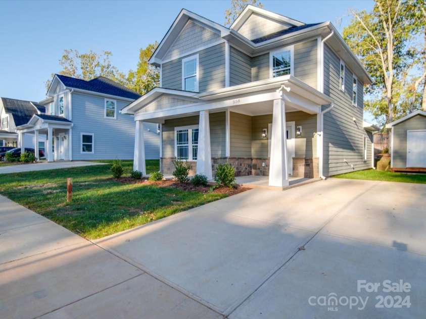 558 Geneva Circle, Gastonia, NC 28056.  MLS# CAR4186850, YatesRealty ID 9735. 