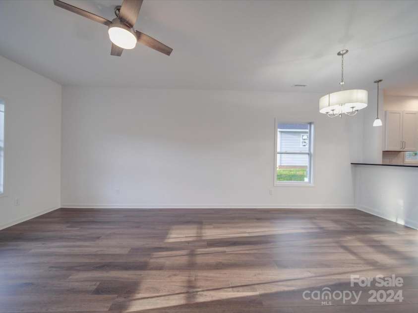558 Geneva Circle, Gastonia, NC 28056.  MLS# CAR4186850, YatesRealty ID 9735. 