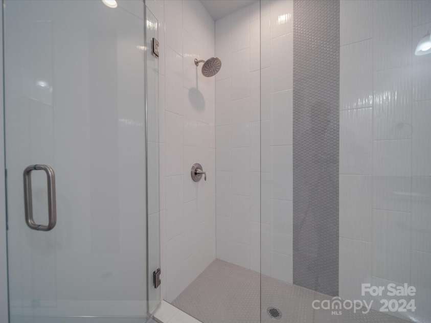 558 Geneva Circle, Gastonia, NC 28056.  MLS# CAR4186850, YatesRealty ID 9735. 