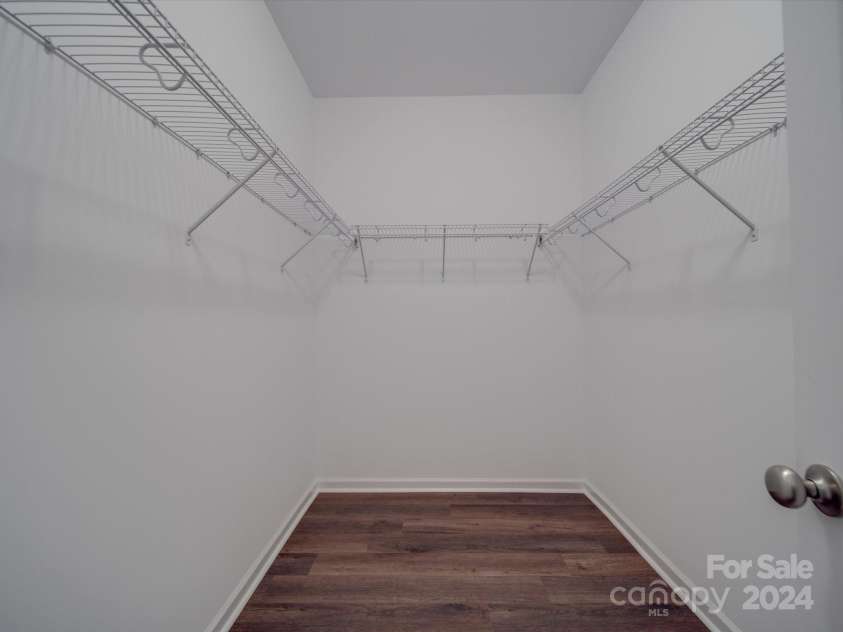558 Geneva Circle, Gastonia, NC 28056.  MLS# CAR4186850, YatesRealty ID 9735. 