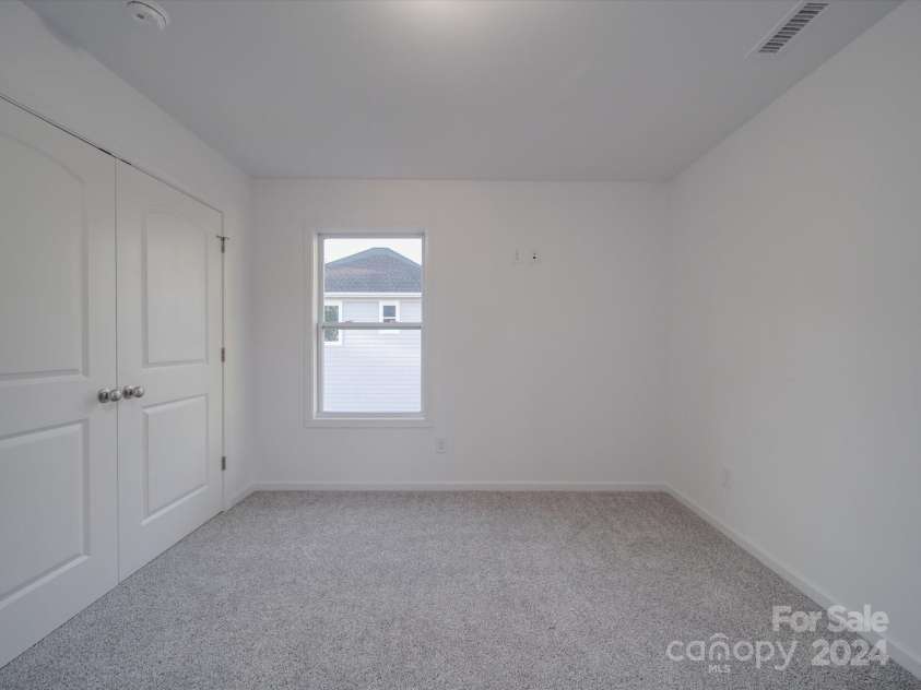 558 Geneva Circle, Gastonia, NC 28056.  MLS# CAR4186850, YatesRealty ID 9735. 