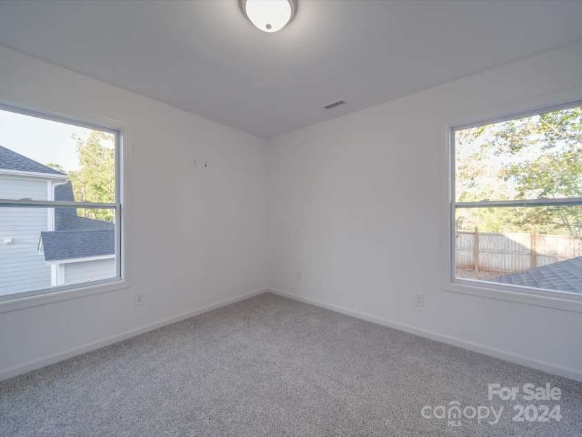 558 Geneva Circle, Gastonia, NC 28056.  MLS# CAR4186850, YatesRealty ID 9735. 