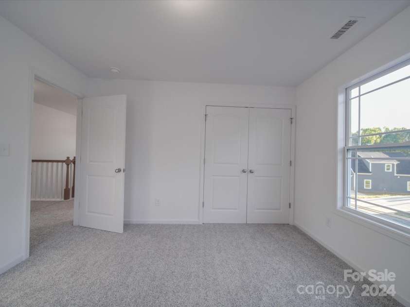 558 Geneva Circle, Gastonia, NC 28056.  MLS# CAR4186850, YatesRealty ID 9735. 