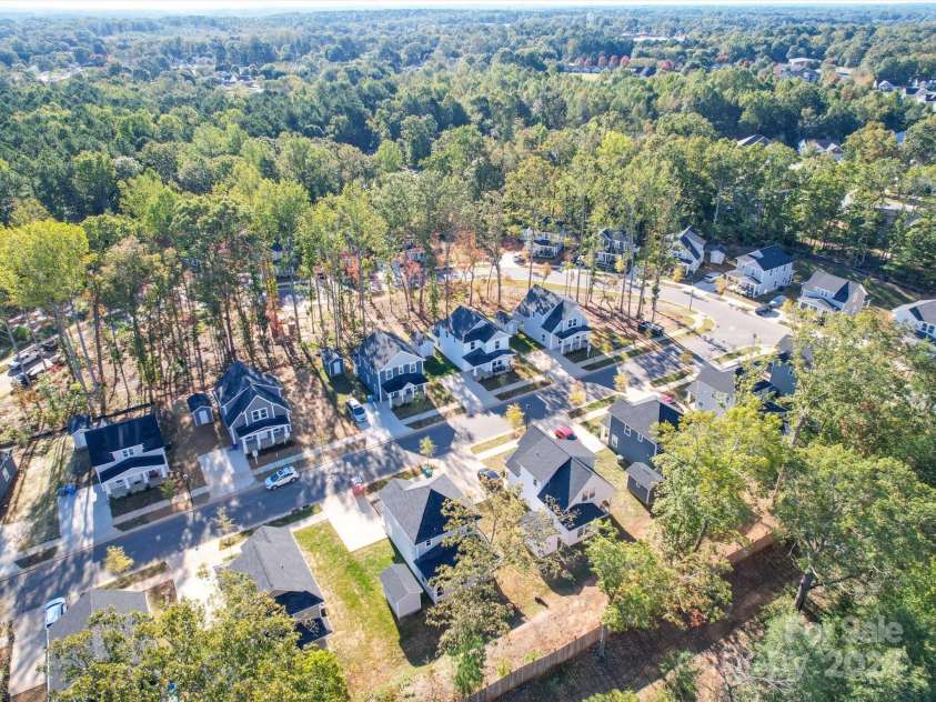 558 Geneva Circle, Gastonia, NC 28056.  MLS# CAR4186850, YatesRealty ID 9735. 
