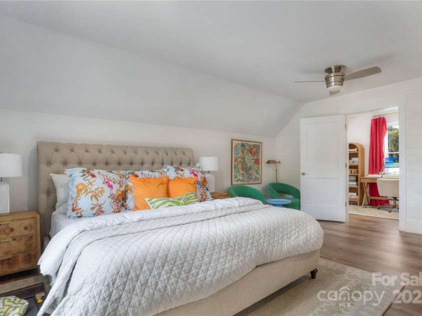 211 Killian Road, Stanley, NC 28164.  MLS# CAR4316871, YatesRealty ID 9737. 