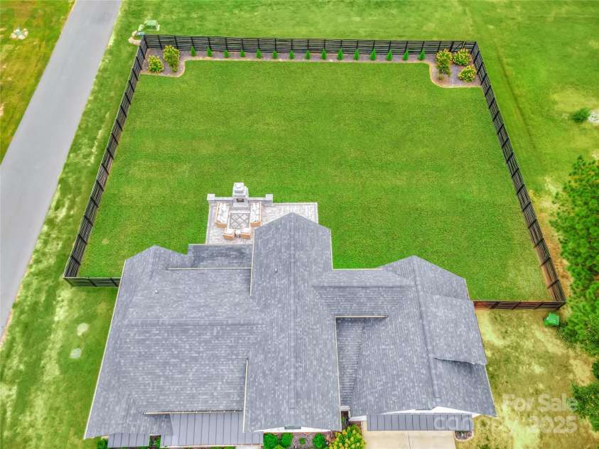 211 Killian Road, Stanley, NC 28164.  MLS# CAR4316871, YatesRealty ID 9737. 