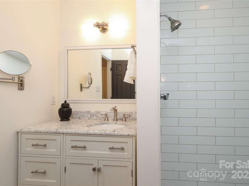 6036 Sharon Acres Road, Charlotte, NC 28210.  MLS# CAR4243092, YatesRealty ID 9738. 