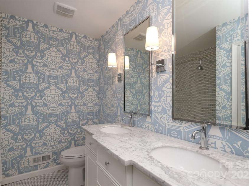 6036 Sharon Acres Road, Charlotte, NC 28210.  MLS# CAR4243092, YatesRealty ID 9738. 