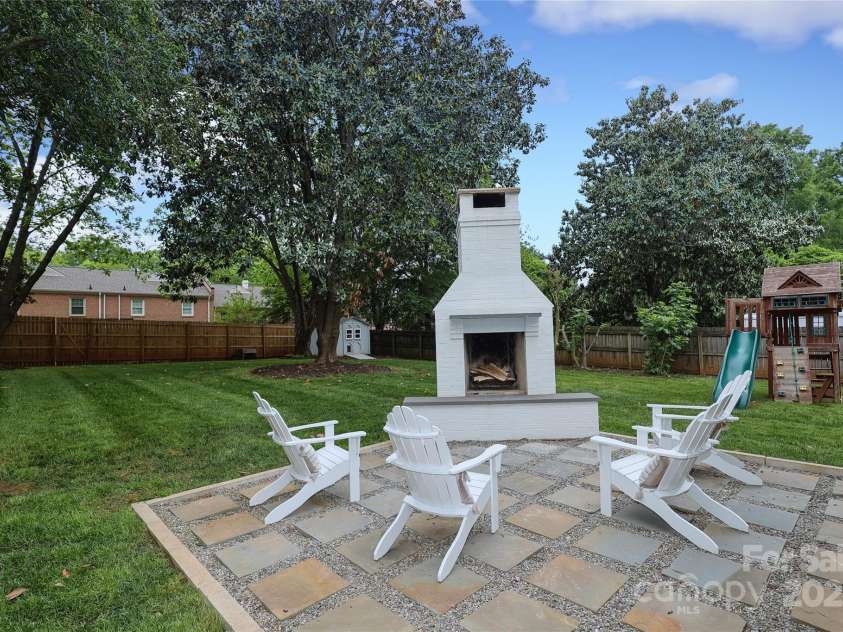 6036 Sharon Acres Road, Charlotte, NC 28210.  MLS# CAR4243092, YatesRealty ID 9738. 