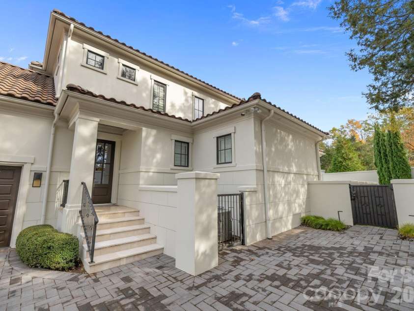8417 Double Eagle Gate Way, Charlotte, NC 28210.  MLS# CAR4366283, YatesRealty ID 9738. 