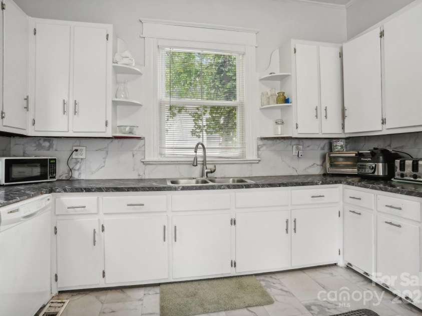 315 Park Avenue, Rock Hill, SC 29730.  MLS# CAR4197596, YatesRealty ID 9739. 