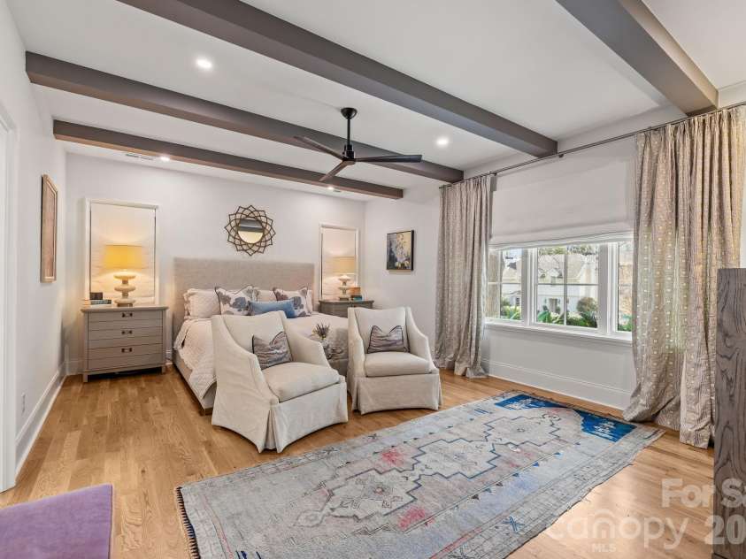 372 Hillside Avenue, Charlotte, NC 28209.  MLS# CAR4365456, YatesRealty ID 9739. 