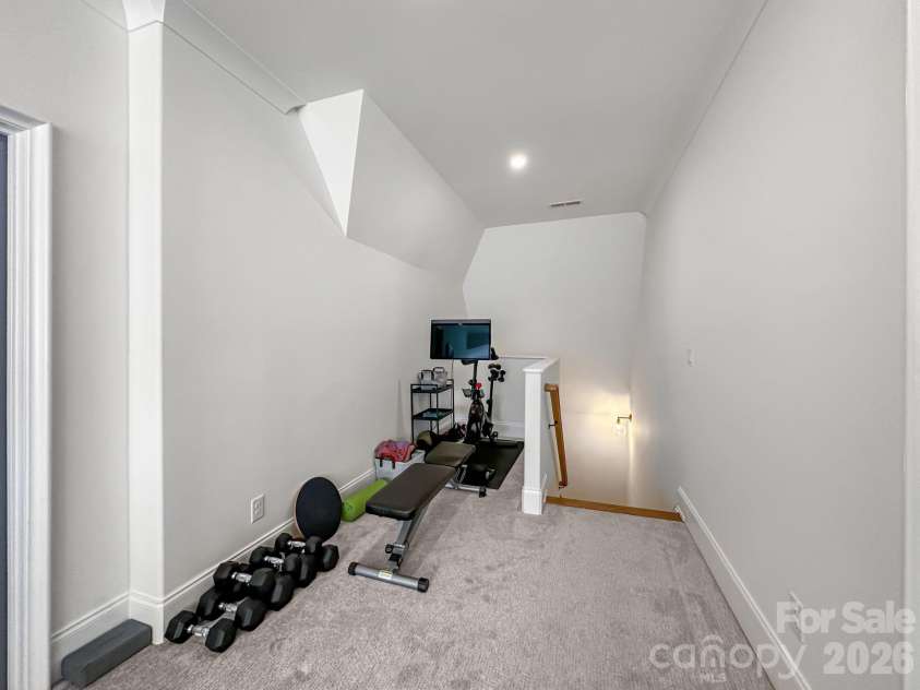 372 Hillside Avenue, Charlotte, NC 28209.  MLS# CAR4365456, YatesRealty ID 9739. 