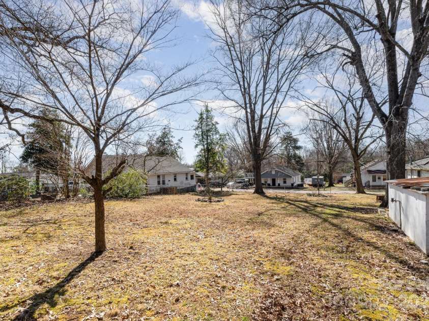 106 16th Street, Kannapolis, NC 28081.  MLS# CAR4223843, YatesRealty ID 974. Backyard