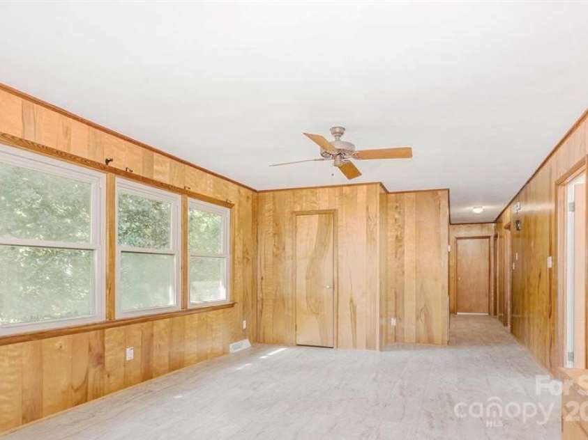 1303 Hunt Street, Shelby, NC 28152.  MLS# CAR4332225, YatesRealty ID 974. 