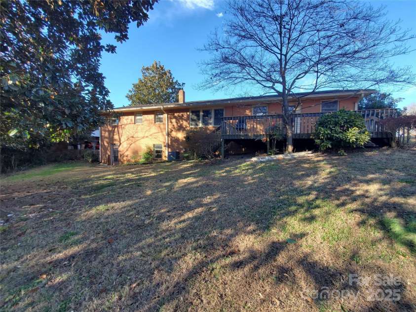 1303 Hunt Street, Shelby, NC 28152.  MLS# CAR4332225, YatesRealty ID 974. 