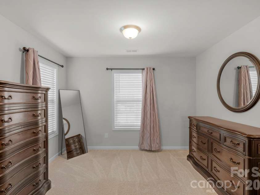 236 Robinwood Lane, Lake Wylie, SC 29710.  MLS# CAR4276831, YatesRealty ID 9740. 