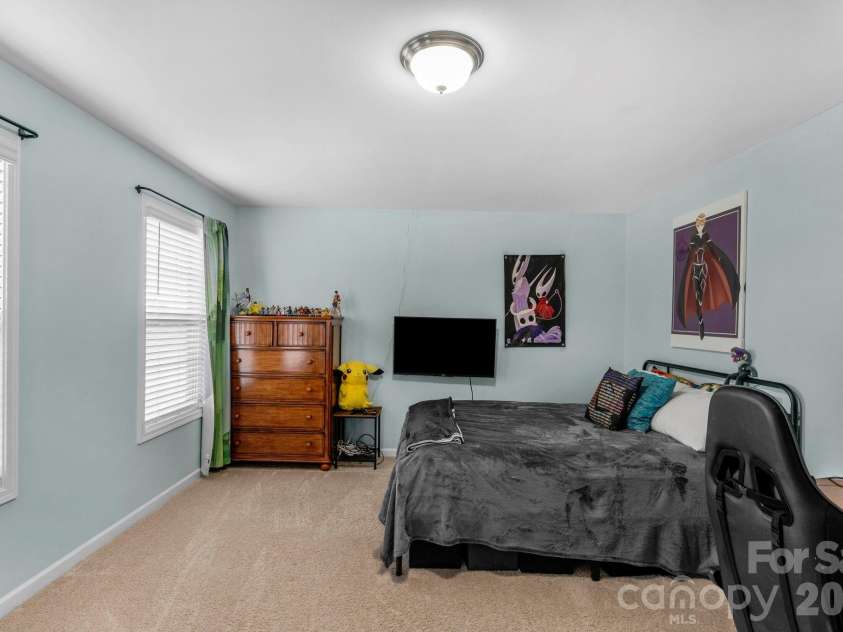 236 Robinwood Lane, Lake Wylie, SC 29710.  MLS# CAR4276831, YatesRealty ID 9740. 