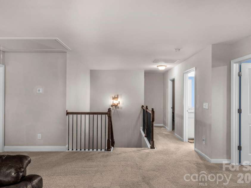 236 Robinwood Lane, Lake Wylie, SC 29710.  MLS# CAR4276831, YatesRealty ID 9740. 