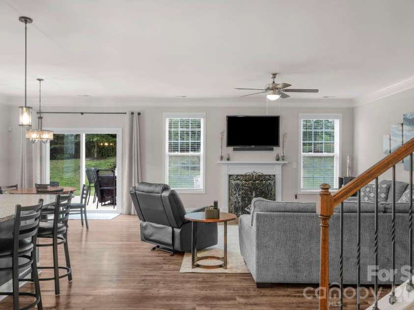 236 Robinwood Lane, Lake Wylie, SC 29710.  MLS# CAR4276831, YatesRealty ID 9740. Open Floorplan