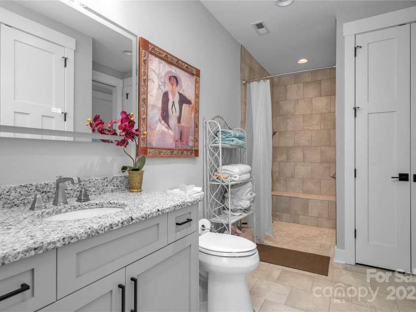 129 Ryleigh Dan Place, Mooresville, NC 28115.  MLS# CAR4222614, YatesRealty ID 9741. Apt: Full Bathroom