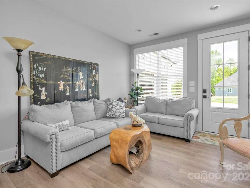 129 Ryleigh Dan Place, Mooresville, NC 28115.  MLS# CAR4222614, YatesRealty ID 9741. Apt: Great Room