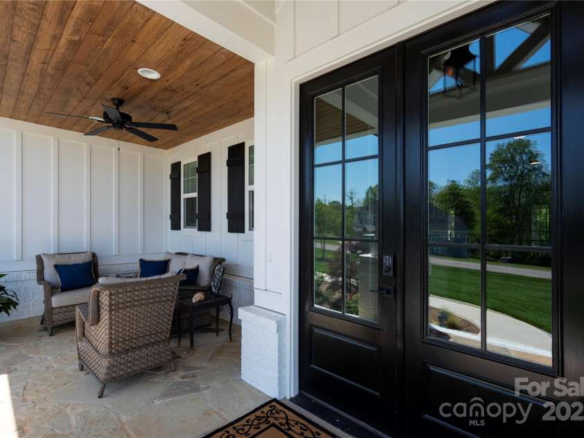 129 Ryleigh Dan Place, Mooresville, NC 28115.  MLS# CAR4222614, YatesRealty ID 9741. Oversized Covered Front Porch
