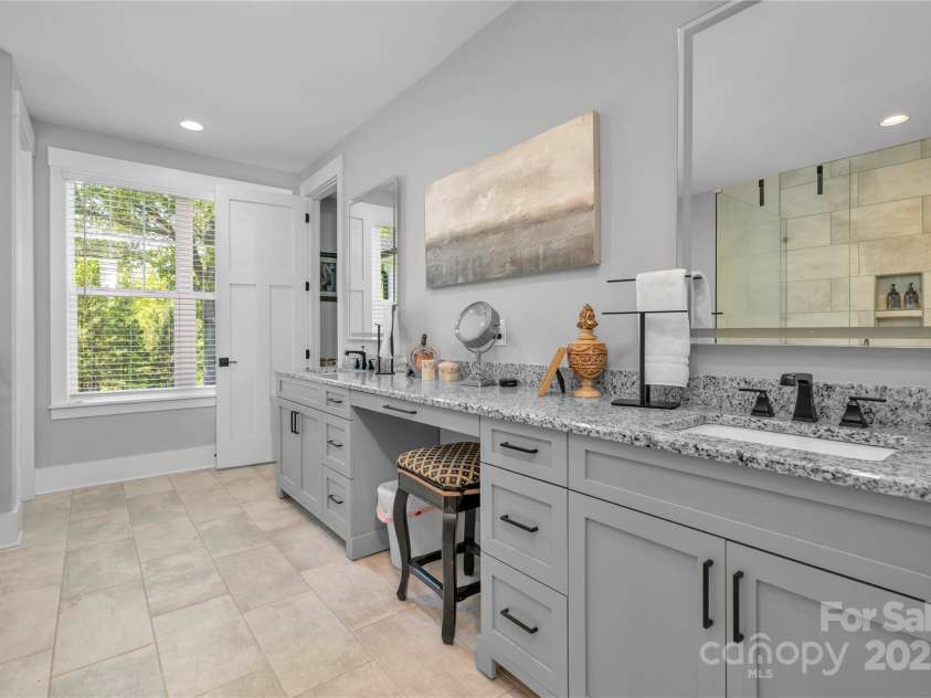 129 Ryleigh Dan Place, Mooresville, NC 28115.  MLS# CAR4222614, YatesRealty ID 9741. Primary Bathroom