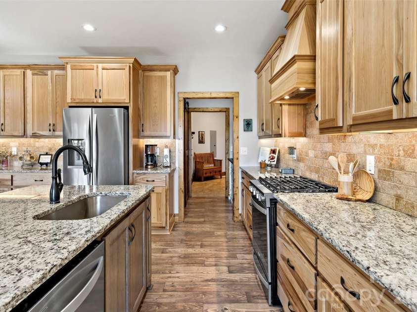 207 Lake Crest Drive, Nebo, NC 28761.  MLS# CAR4365353, YatesRealty ID 9741. 