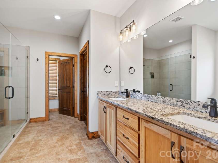 207 Lake Crest Drive, Nebo, NC 28761.  MLS# CAR4365353, YatesRealty ID 9741. 