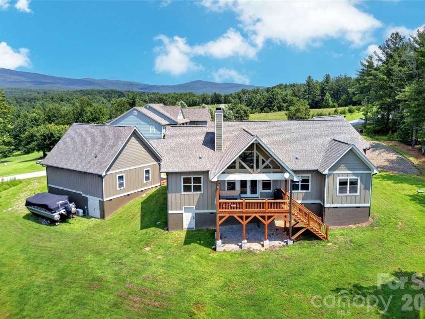 207 Lake Crest Drive, Nebo, NC 28761.  MLS# CAR4365353, YatesRealty ID 9741. 