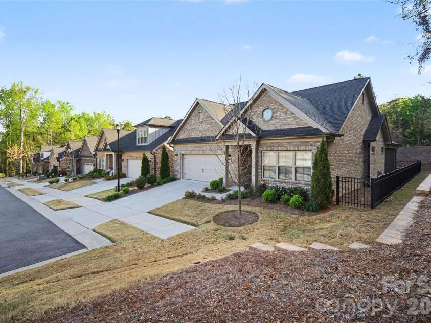3002 Portico Place, Tega Cay, SC 29708.  MLS# CAR4364371, YatesRealty ID 9742. 