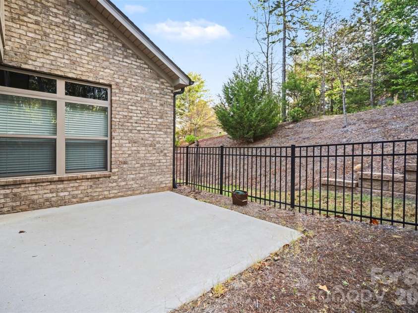 3002 Portico Place, Tega Cay, SC 29708.  MLS# CAR4364371, YatesRealty ID 9742. 