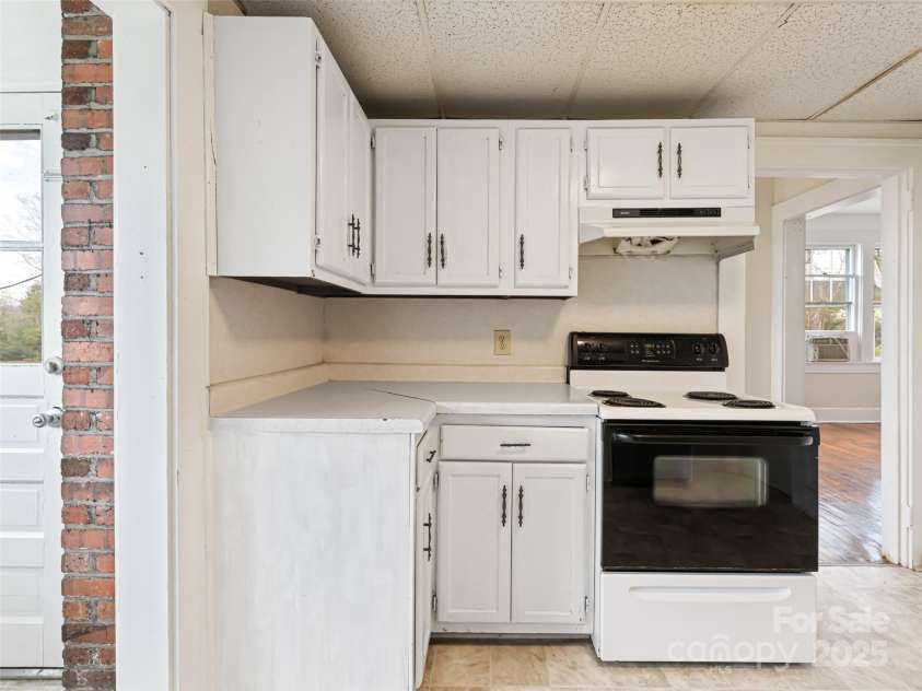 187 & 189 Pearson Drive, Asheville, NC 28801.  MLS# CAR4246914, YatesRealty ID 9743. 187