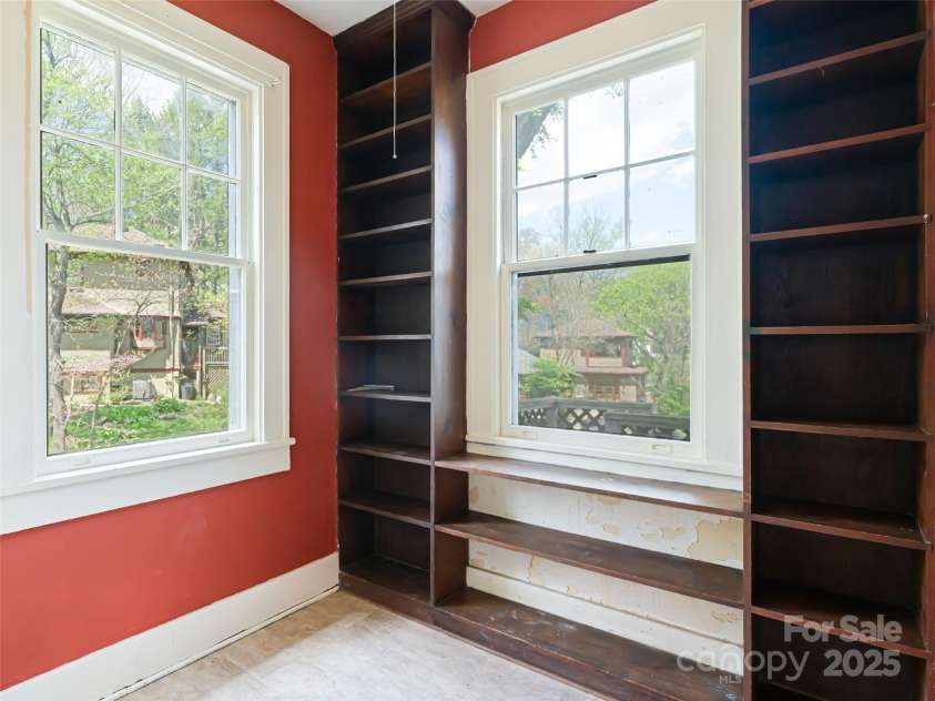 187 & 189 Pearson Drive, Asheville, NC 28801.  MLS# CAR4246914, YatesRealty ID 9743. 189 - Pantry/office area