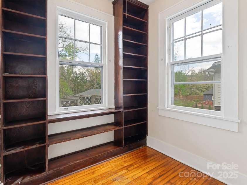 187 & 189 Pearson Drive, Asheville, NC 28801.  MLS# CAR4246914, YatesRealty ID 9743. Pantry/office area - 187