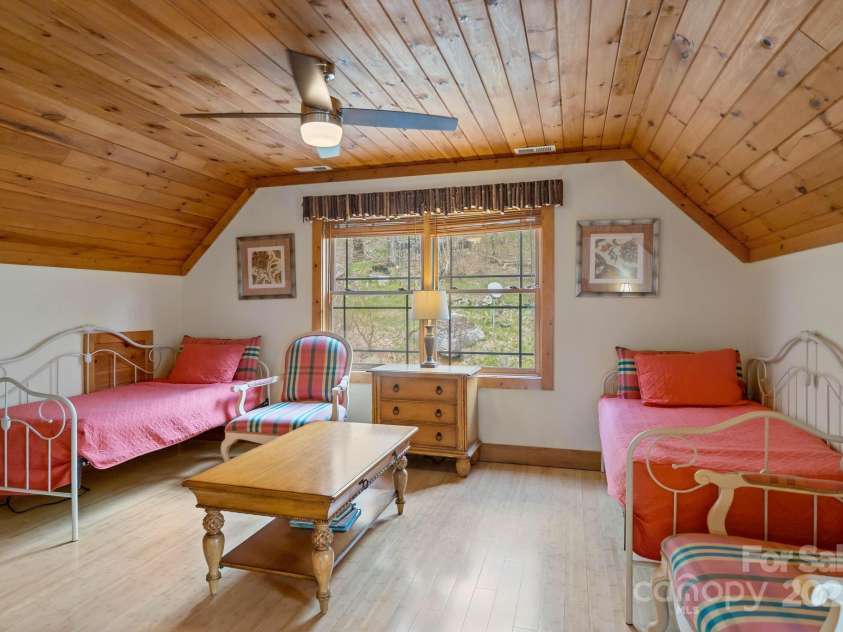 140 Spruce Hollow Road, Beech Mountain, NC 28604.  MLS# CAR4263469, YatesRealty ID 9744. Sleeping Loft