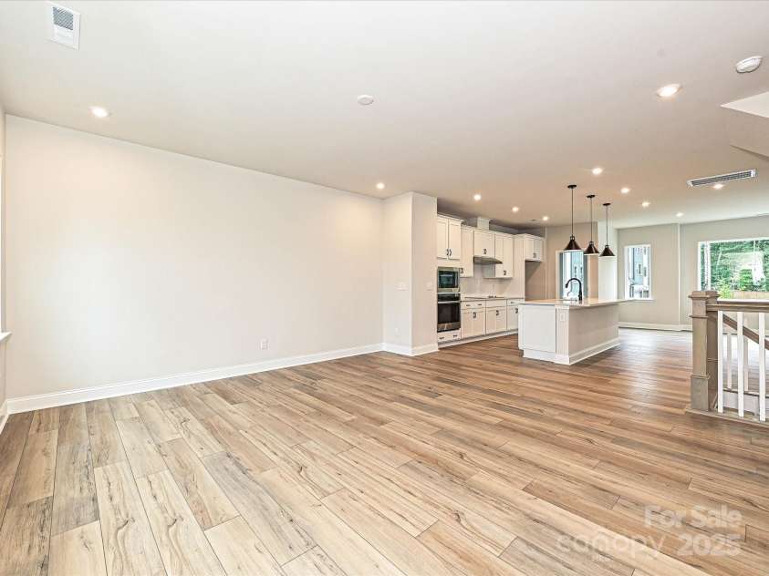 8034 Cedarsmith Court, Charlotte, NC 28217.  MLS# CAR4308403, YatesRealty ID 9744. Great Room Seeped in Natural Light.