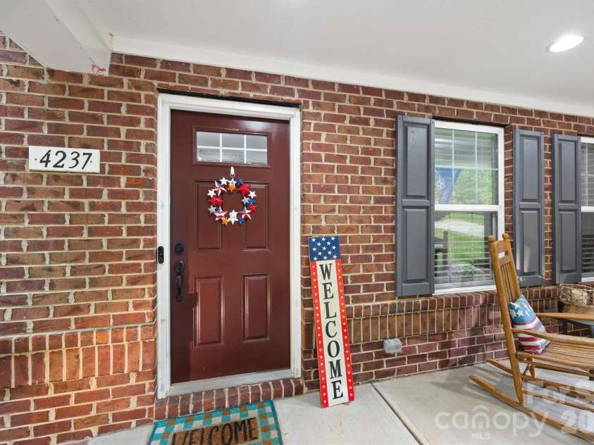 4237 Little Fork Cove Road, Denver, NC 28037.  MLS# CAR4311413, YatesRealty ID 9745. 