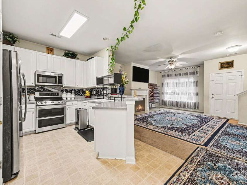 5767 Bent Creek Circle, Charlotte, NC 28227.  MLS# CAR4349388, YatesRealty ID 9746. 