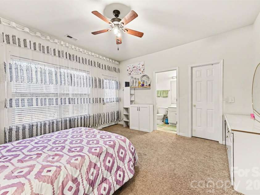 5767 Bent Creek Circle, Charlotte, NC 28227.  MLS# CAR4349388, YatesRealty ID 9746. 
