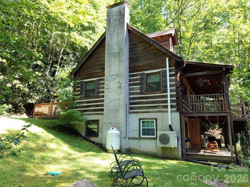 48 Buck Ridge Road, Fairview, NC 28730.  MLS# CAR4290270, YatesRealty ID 9748. 
