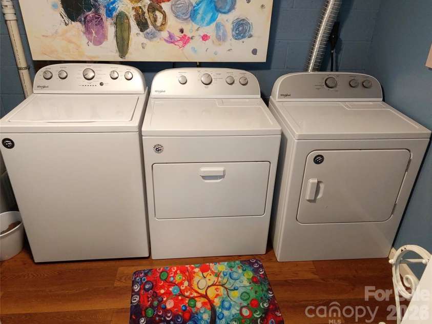48 Buck Ridge Road, Fairview, NC 28730.  MLS# CAR4290270, YatesRealty ID 9748. Basement laundry room