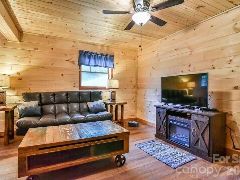 48 Buck Ridge Road, Fairview, NC 28730.  MLS# CAR4290270, YatesRealty ID 9748. Lower level bonus room