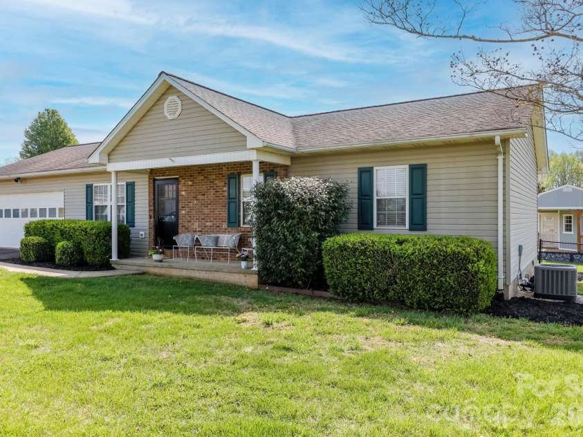 229 Drumstand Road, Stony Point, NC 28678.  MLS# CAR4363883, YatesRealty ID 9749. 