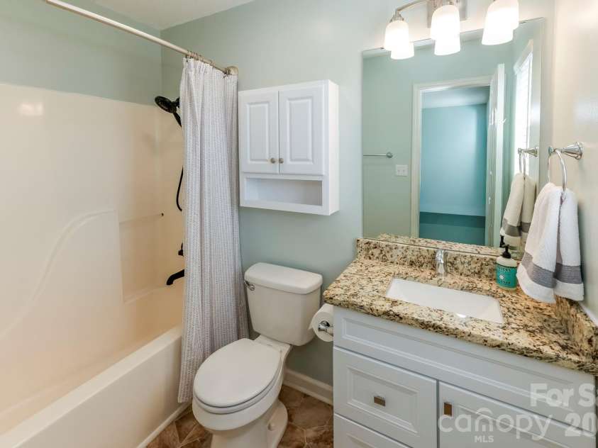 229 Drumstand Road, Stony Point, NC 28678.  MLS# CAR4363883, YatesRealty ID 9749. En Suite